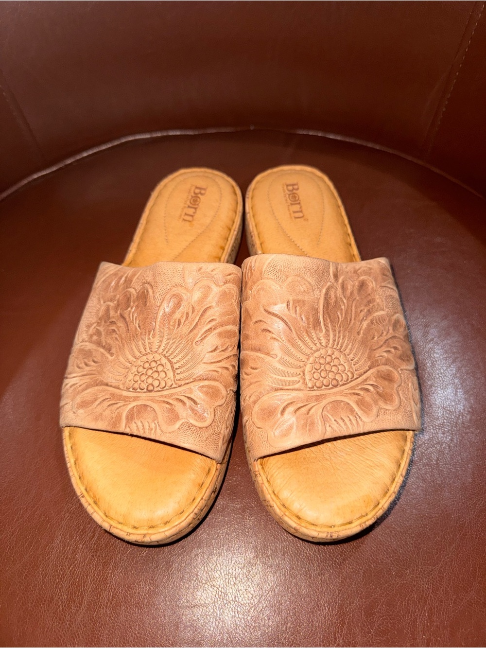 Born Brown Leather Sandals Size 7 Great Condition